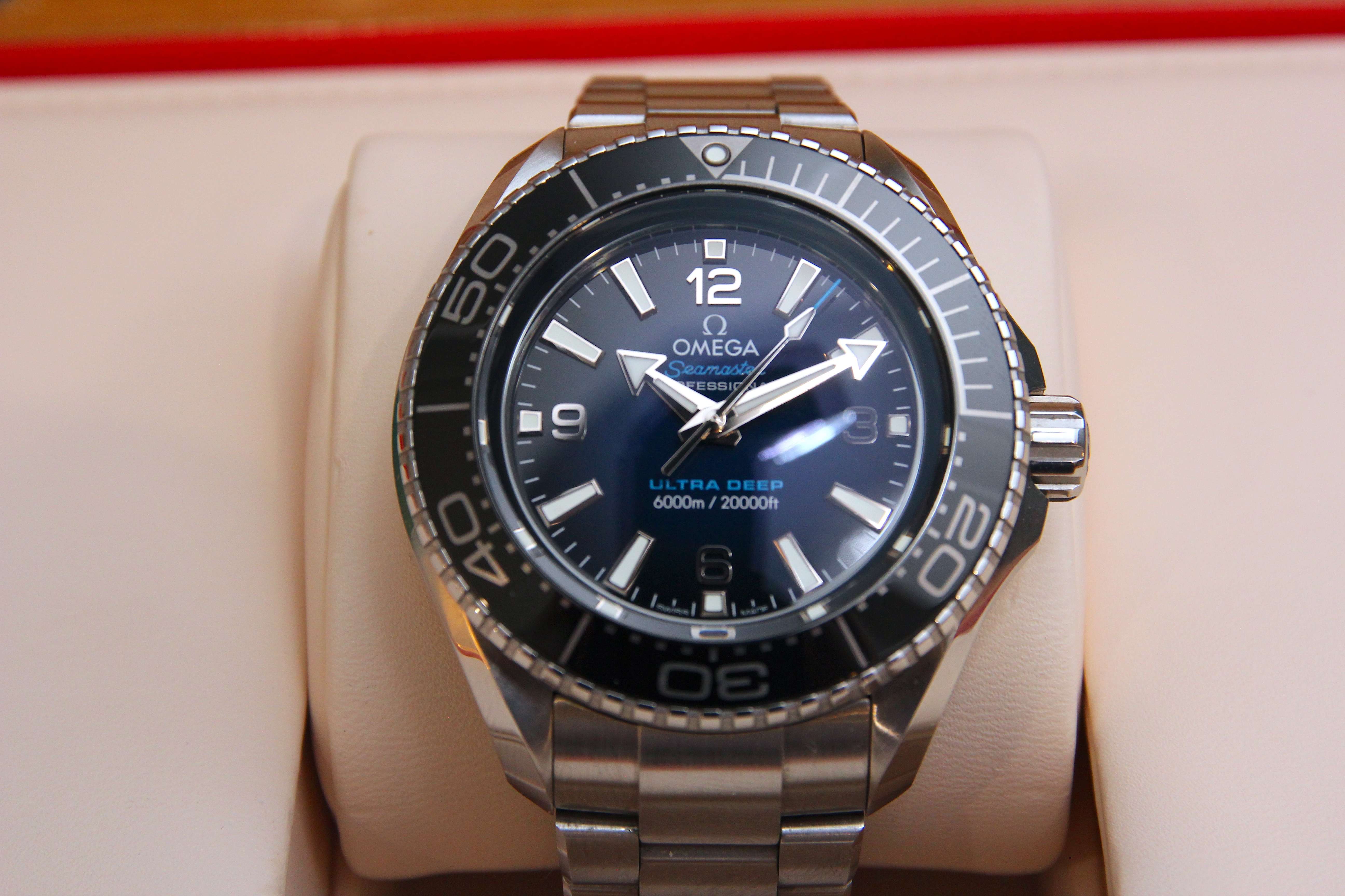 Omega Seamaster Planet Ocean...