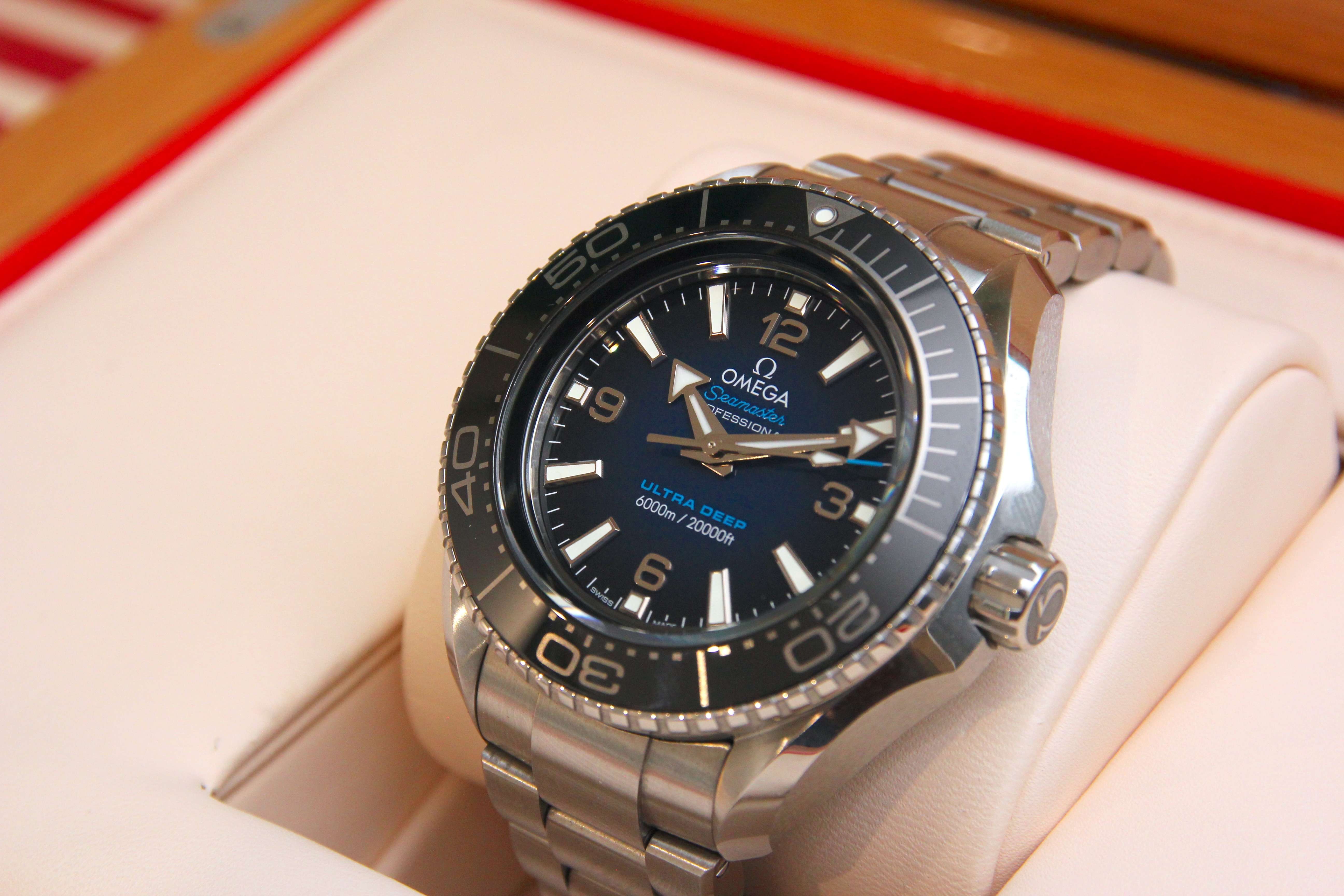 Omega Seamaster Planet Ocean...