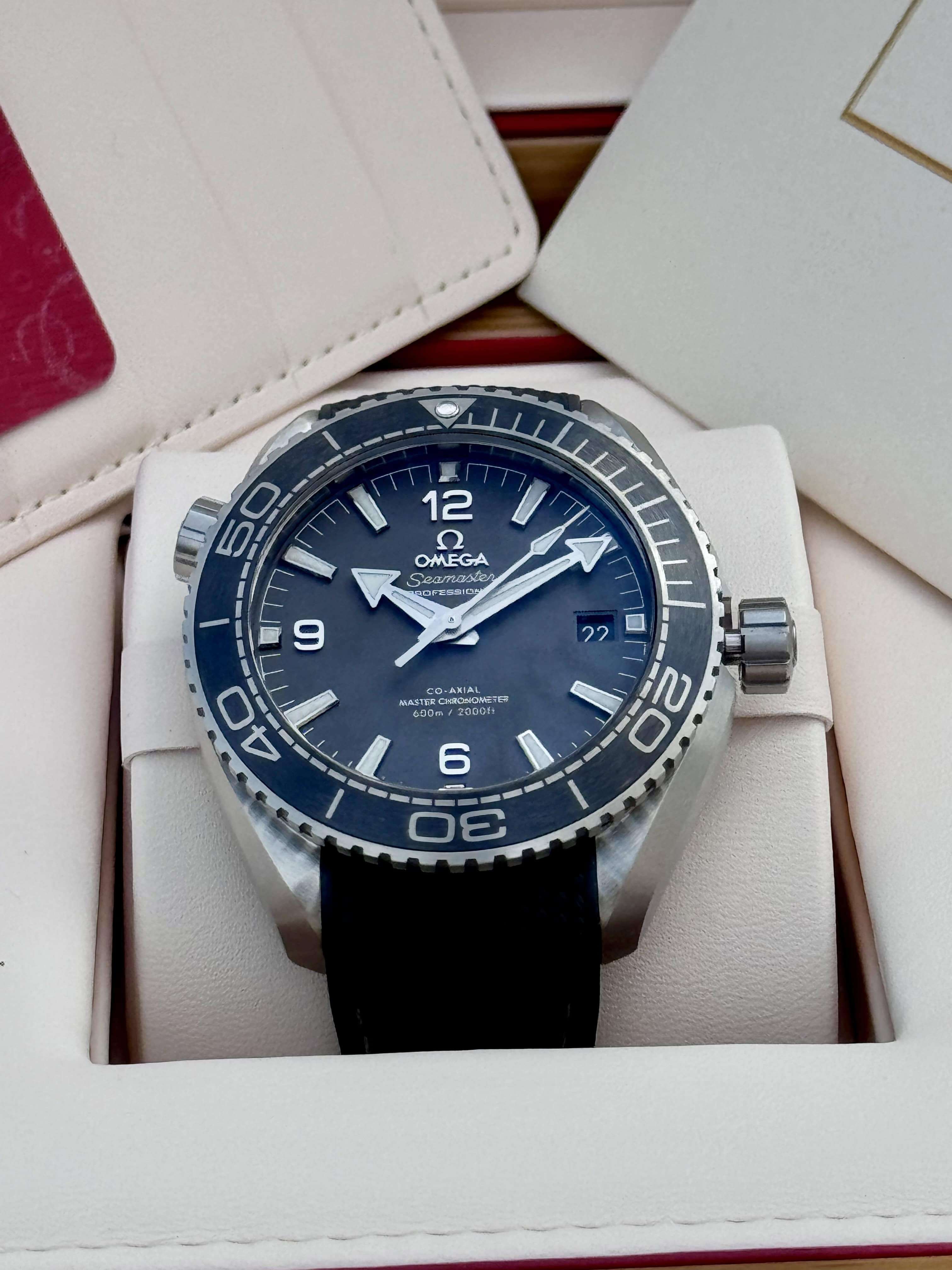 Omega Seamaster Planet Ocean...