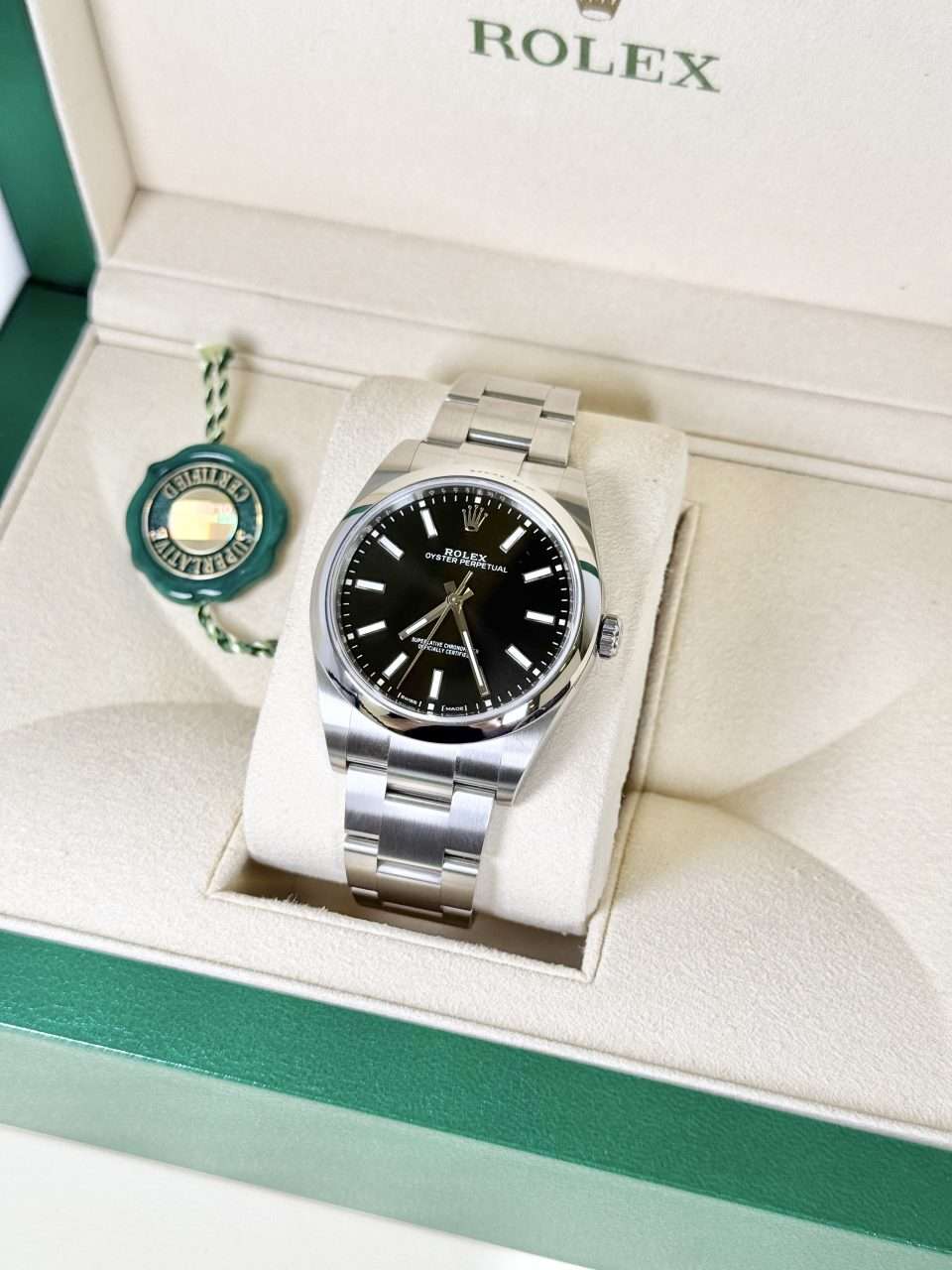 Rolex Oyster Perpetual 39 Fe...